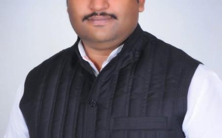 Suraj Singh Somvanshi – A Champion of Digital Literacy and Youth Empowerment in Hardoi